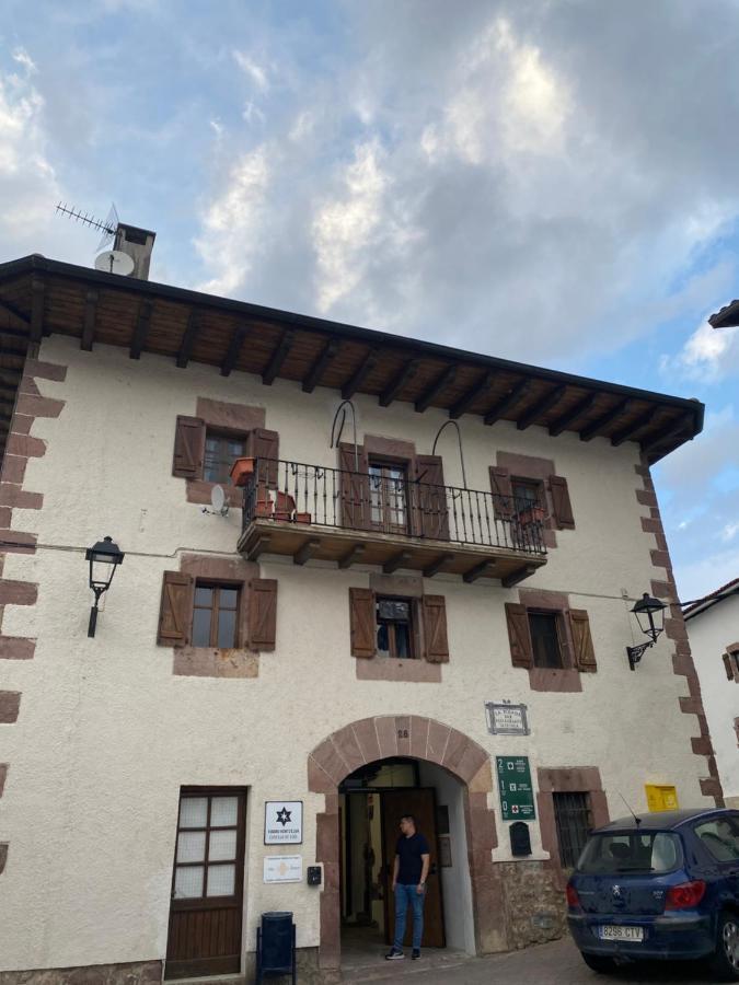 Albergue Turistico De Eugi ภายนอก รูปภาพ